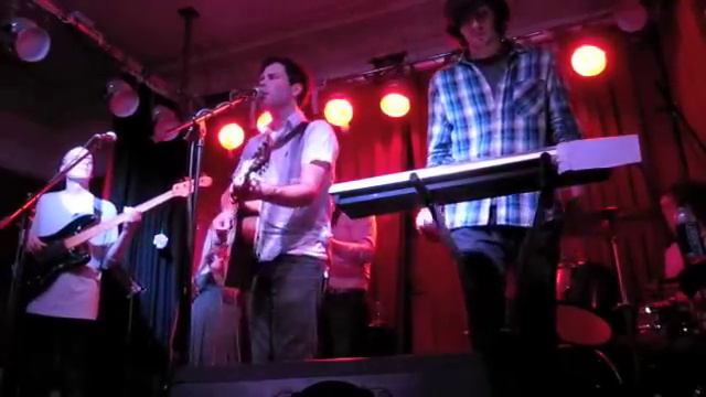 Jesse Quin & The Mets - Thousand mile stare смотреть онлайн