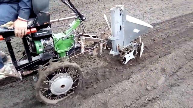 сажання картошки мотоблоком кентавр 7 л.с. з переднім адаптером своїми руками смотреть онлайн