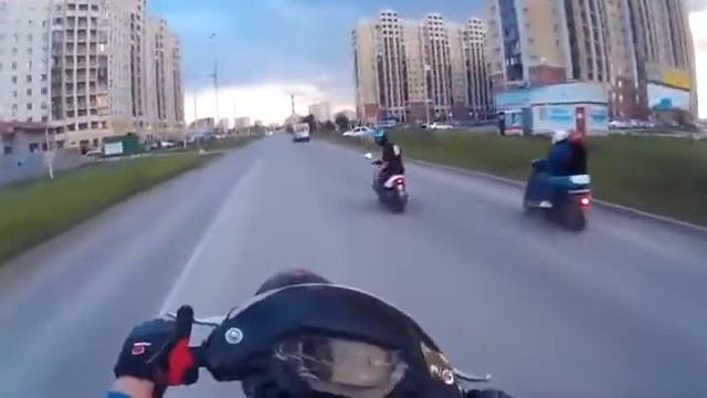 FZM. Покатушки на скутерах. Собрались маленькой компанией.