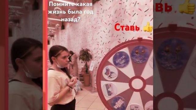 Время Семейных Традиций: Развлекательный Огляд Новогоднего Веселья смотреть онлайн