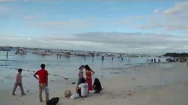 Alona Beach Walking Tour overview Panglao Island l Manuel Funa смотреть онлайн