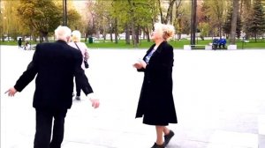 ТЫ НА ЗВОНКИ НЕ ОТВЕЧАЙ...