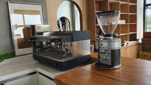 [씨앤씨커피] 고양시 원흥동 카페 더블엄 - 라심발리 M27구형(중고) 창업패키지 смотреть онлайн