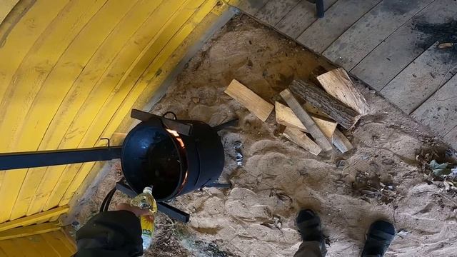 ЕЙ КОНЕЦ ! ГОТОВЛЮ В КАЗАНЕ ! [Жизнь в деревне] смотреть онлайн