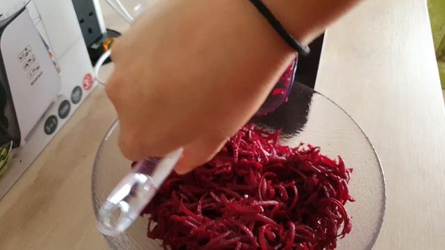 Salata de Sfecla Rosie Bio din Gradina Noastra ! смотреть онлайн