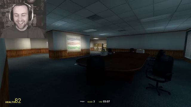 I'M A CHAIR? (Garry's Mod Prop Hunt) смотреть онлайн