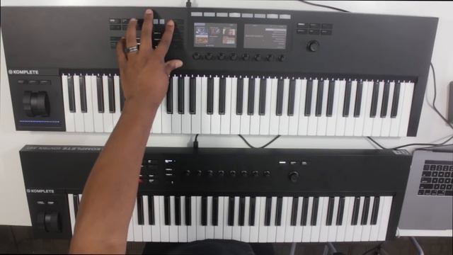 Worth The Extra $500!?? |Native Instruments Komplete Kontrol A61 vs S61 Comparison| смотреть онлайн