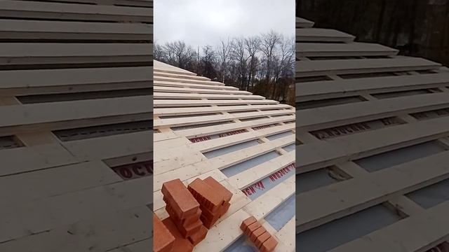 кладка труб на крыше