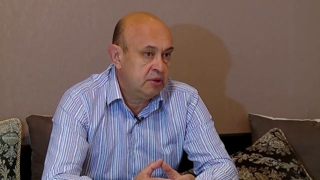 Бычков Юрий отвечает часть 2 что нас окружает, почему это не нравится и как это можно исправить смотреть онлайн