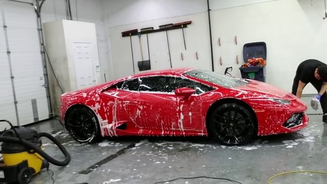 Huracan LP 610-4 being prepped for a full wrap in Avery satin red chrome. By @ckwraps смотреть онлайн
