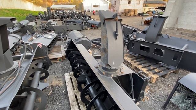 Шнекороторный снегоочиститель (снегометатель) на экскаватор погрузчик