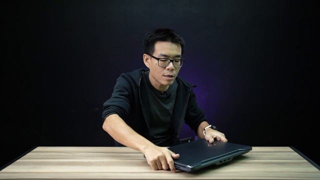 Review - ASUS ROG Zephyrus Duo 15 GX550 นวัตกรรม 2 จอสุดล้ำ สเปก i7-10875H + RTX 2070 Super Max-Q смотреть онлайн