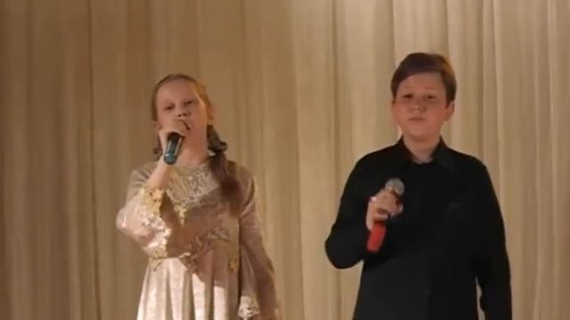Алеша - музыка Э.Колмановский, слова К.Ваншенкин, исполняют Левченков Дмитрий и Максимова Ксения смотреть онлайн