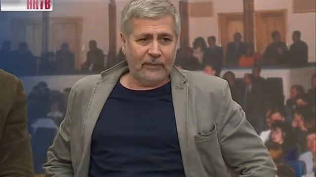 В театре драмы готовятся к премьере - режиссер Валерий Саркисов поставил горьковскую пьесу «На дне» смотреть онлайн