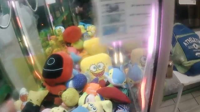 Выиграл Динозавра в автомате-хватайке!!! смотреть онлайн