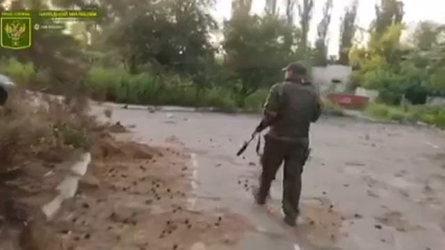 Бойцы ЛНР вошли в Лисичанск и обнаружили детский сад, в котором окопались ВФУ. смотреть онлайн