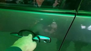 Мазда 3 BK. Подвязать брелок ц.з.