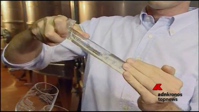 Spumante italiano sbaraglia all'estero, 230 mln di bottiglie... смотреть онлайн