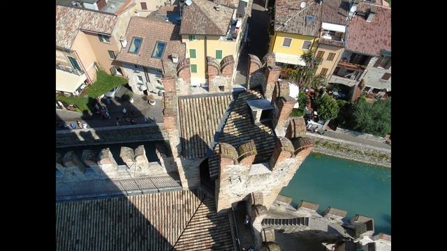 Замок Скалигеров, Сирмионе, Италия, Sirmione, Italy смотреть онлайн
