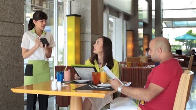 Serving An A La Carte Order Holiday Inn Lunch and Dinner Standards смотреть онлайн
