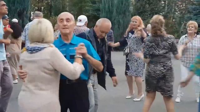 ЗАПИТАЙ МЕНЕ,ЗАПИТАЙ?1.10.2023 ХАРЬКОВ ТАНЦЫ НА РЕТРО! смотреть онлайн