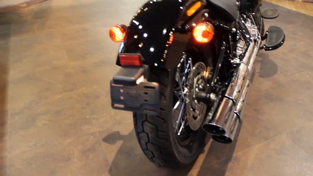Harley-Davidson UFA Softail Slim смотреть онлайн
