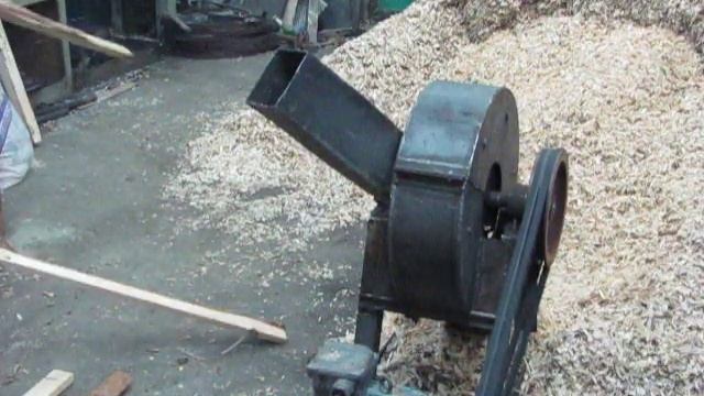 Измельчитель древесины.- (щепорез) The wood chipper смотреть онлайн