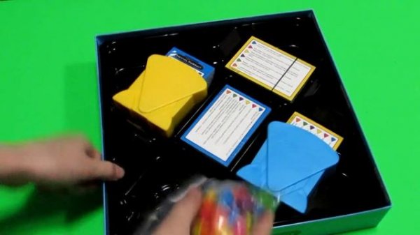 Распаковка игры Тривиал персьют/Trivial Pursuit games Unpacking