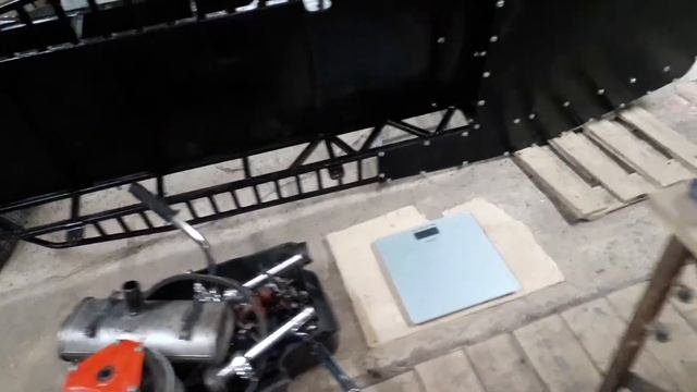 Самодельный снегоход. Взвешивание рамы и кпп смотреть онлайн