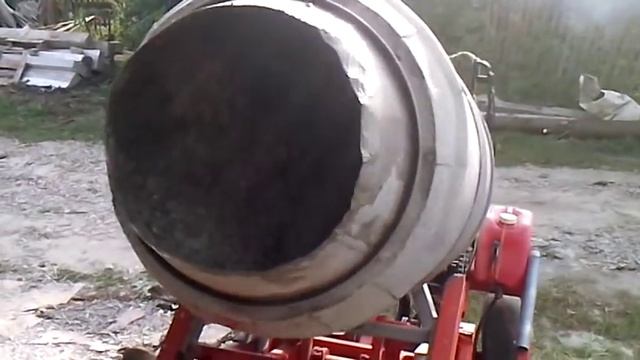 Мини погрузчик с бочкой для бетона. смотреть онлайн