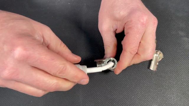 How to rotate your right angle XLR cable ends смотреть онлайн