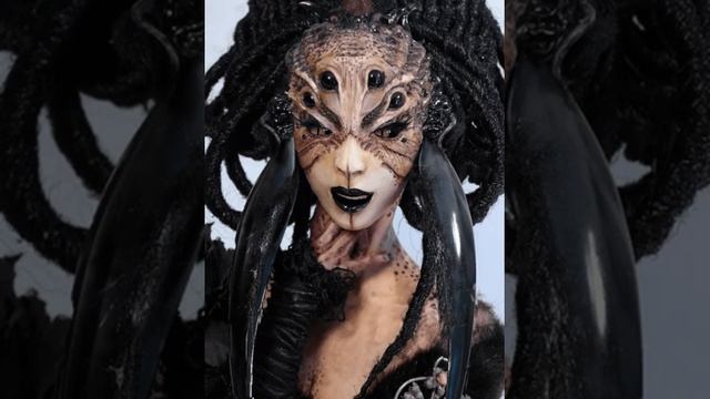 Черная ведьма Арахна наводит кладбищенский приворот смотреть онлайн