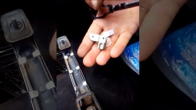 Не открывается дверь 21099!!! Причина - сломана ручка. смотреть онлайн