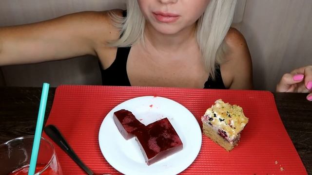 ??? ASMR/Пирог С Ягодами/Ягодное Желе/Вишнёвый Компот/Звуки Еды смотреть онлайн