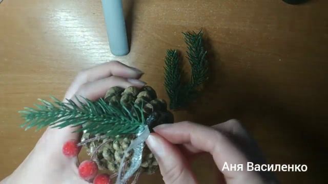 DIY Christmas decor from cones смотреть онлайн