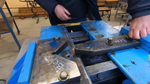 Гибка Квадрата на станке для холодной ковки.Мощнейший станок. Холодная ковка на прессе