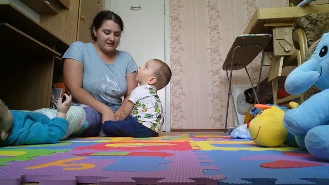 VLOG: Мой день с двумя детками. Как я справляюсь?! смотреть онлайн