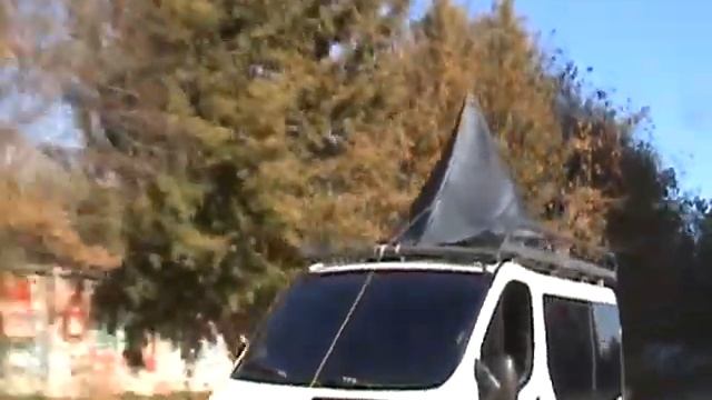 Одноместная пирамида-пончо 100 км/ч смотреть онлайн