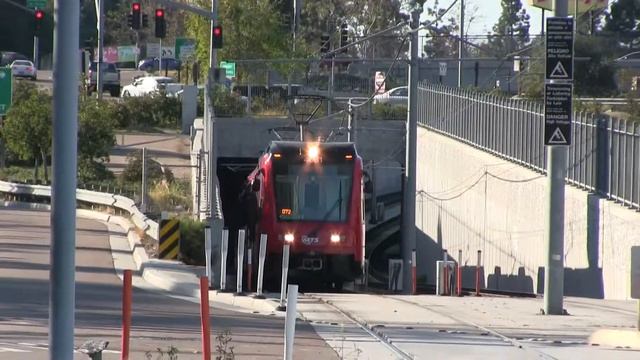 MTS - Siemens S70 #4061 Green Line Arriving into 70th Street смотреть онлайн