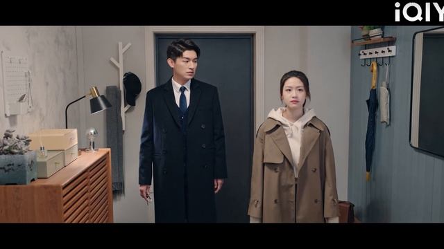 ซีอีโอวาดภาพวาดมากมายเกี่ยวกับซินเดอเรลล่าและซินเดอเรลล่าก็ถูกน้ำตาไหล! смотреть онлайн