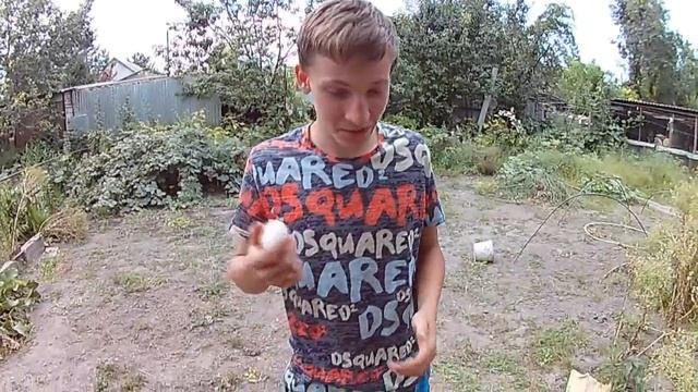 Можно ли раздавить яйцо своими руками? Способ!!! смотреть онлайн