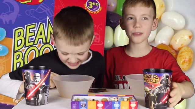 Bean Boozled Challenge - Gross Jelly Belly Beans Game! смотреть онлайн