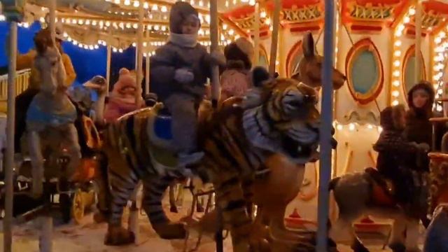 Архангельск. Площадь Ленина. Потешный двор. смотреть онлайн