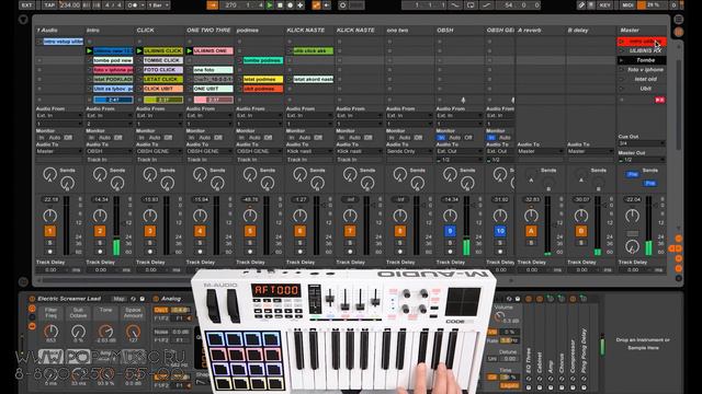 M AUDIO CODE 25, CODE 49, CODE 61 - лучшие миди-клавиатуры, серия пришла на смену AXIOM смотреть онлайн