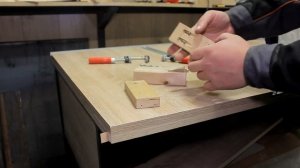 Сверлим под "косой шуруп" идеально точно с помощью самодельного кондуктора за 72 рубля!