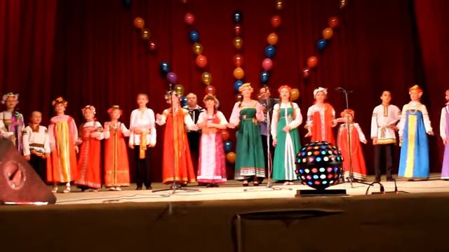 "Ты воспой, ты воспой, в саду соловейко" - русская народная песня смотреть онлайн