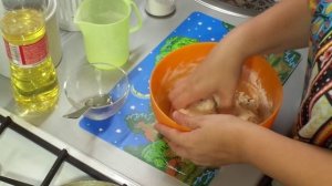 Сырники из творожной массы с изюмом/  Curd pancakes