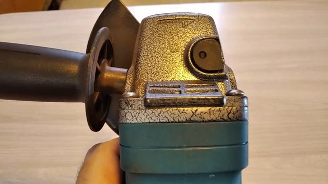 Обзор болгарки фирмы ВАРЯГ УШМ-125/1100П смотреть онлайн