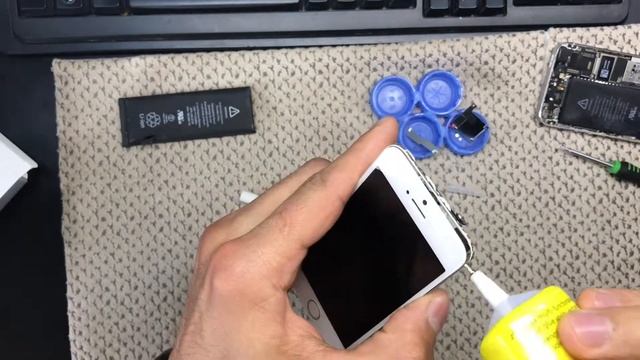 Замена Aкумулятора iPhone 5s/ AKB Iphone 5S смотреть онлайн
