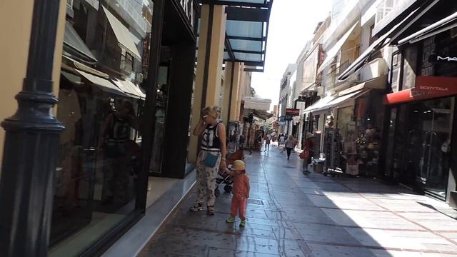 Крит. Ираклион. От площади Свободы в центр города смотреть онлайн